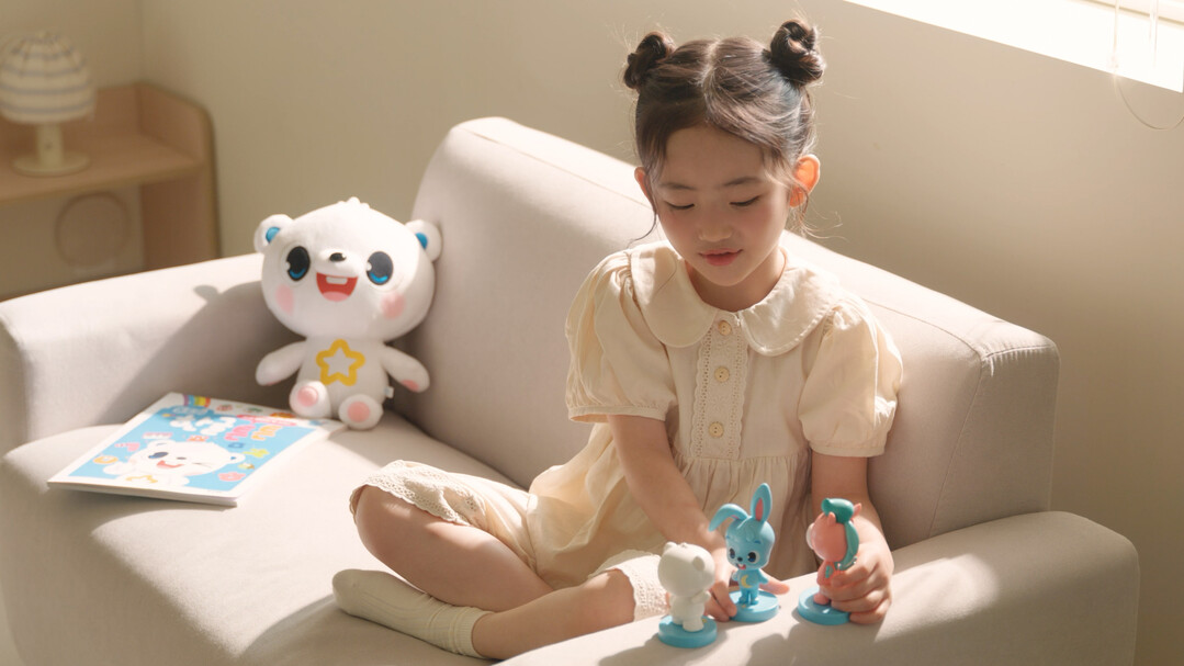 <톰토미> 스마트피규어 출시로 고객 스킨십 강화